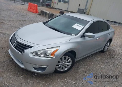 2013 Nissan Altima 2.5 S z USA, uszkodzony, nr VIN 1N4AL3AP3DC120359